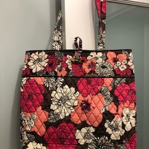 Vera Bradley tote- never used